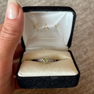 Kay Jewelers White Gold Peridot & Diamond Heart Ring Size 5